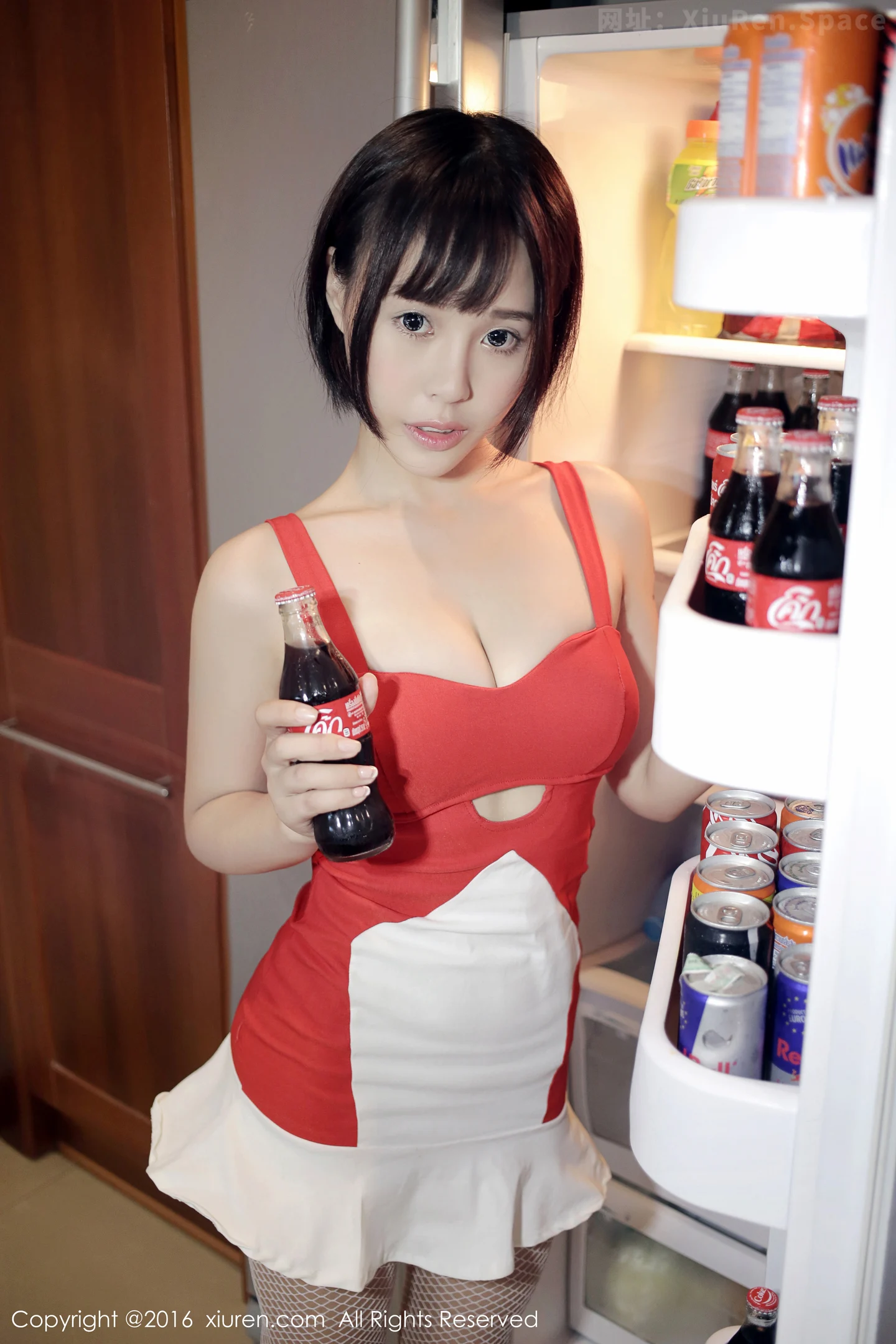 图片[5]-[XiuRen秀人网]VOL.665 嫩模Evelyn艾莉苏梅岛旅拍性感小红裙秀白丝渔网腿袜写真40P-秀人网官方网站
